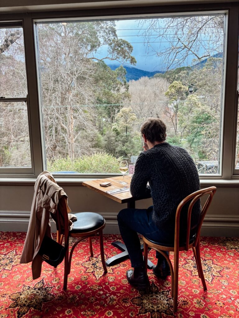 alpine hotel warburton country pub yarra valley